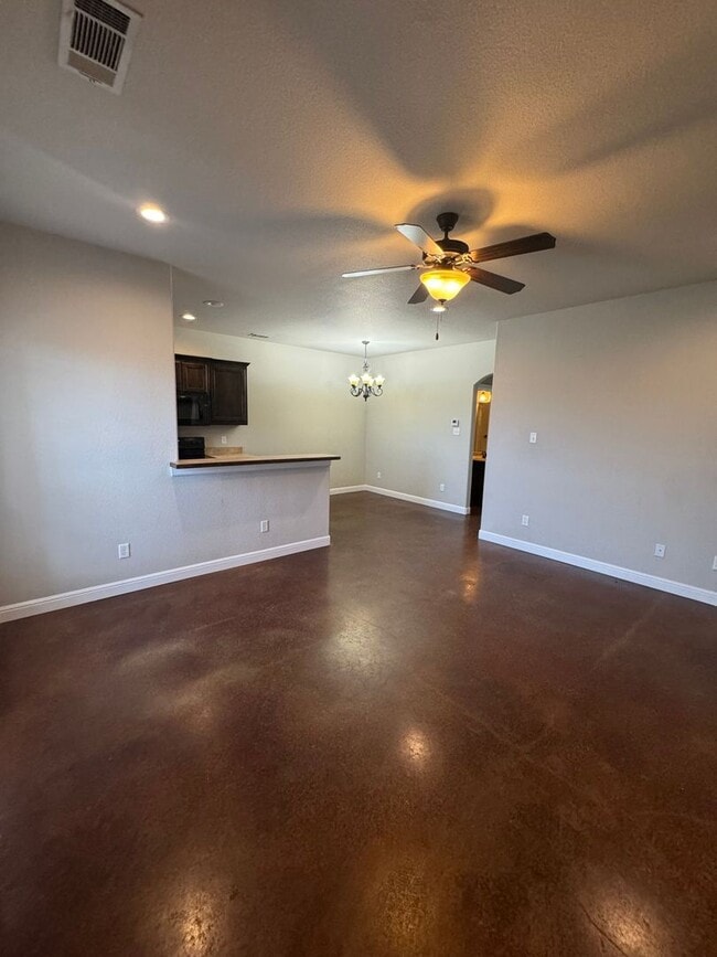 Building Photo - 203 Walker Ln