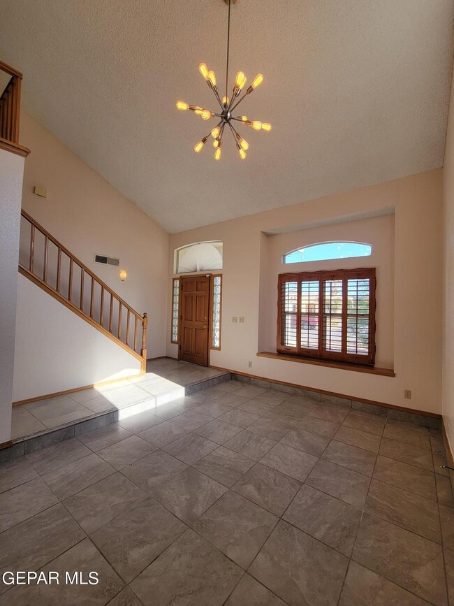 Building Photo - 6920 Imperial Ridge Dr