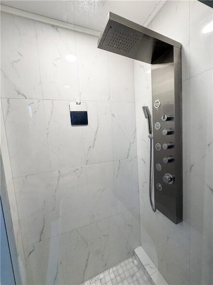 Building Photo - 5053 Wood Haven Ct