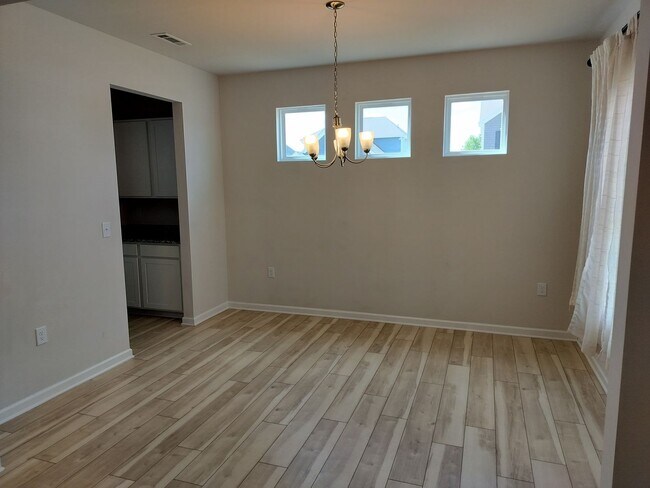 Building Photo - New Home on Old Barn Rd.