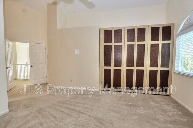 Building Photo - 8847 Mossburn Way