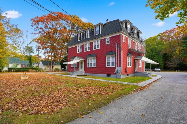 Building Photo - 221 Lake Ave S