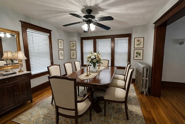 Building Photo - Large 4 bedroom home across from Franklyn Field.