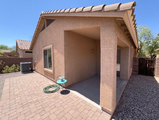 Building Photo - 4 bedroom two bath close to Cienega High S...
