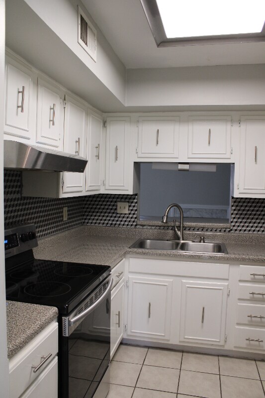 Building Photo - 5422 Gatehouse Dr