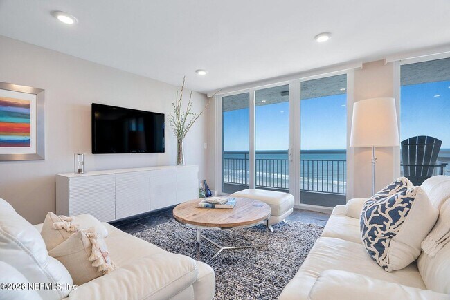 Building Photo - 1601 Ocean Dr S