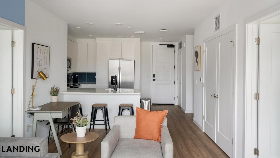 Building Photo - 1801 Patterson St