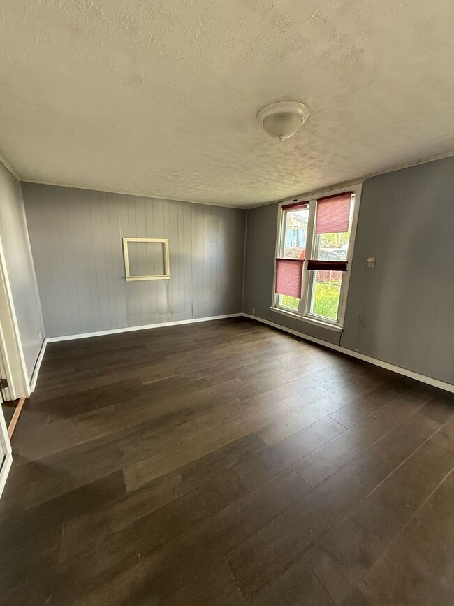 Building Photo - Ranch house