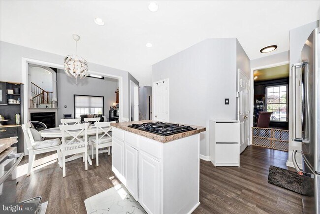 Building Photo - 1504 Larel Ct