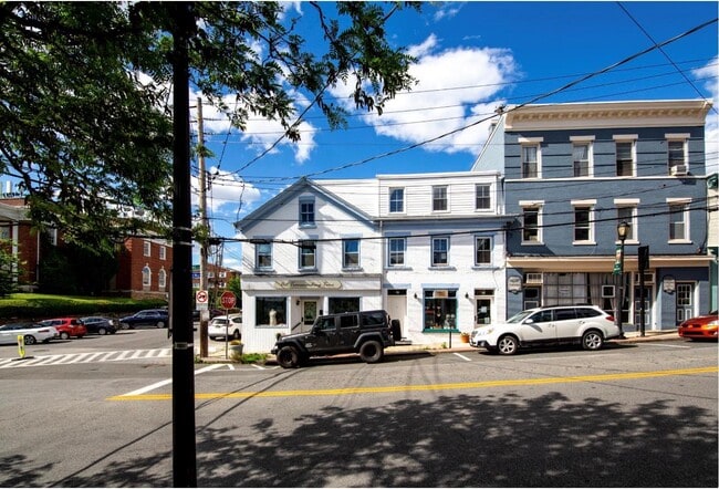 Primary Photo - 3 Spring St