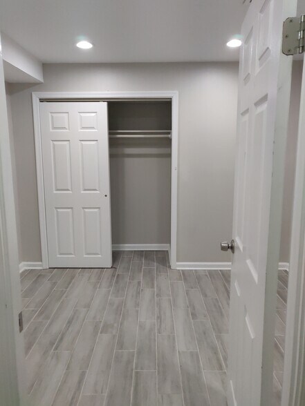 Building Photo - 5374 Eliots Oak Rd