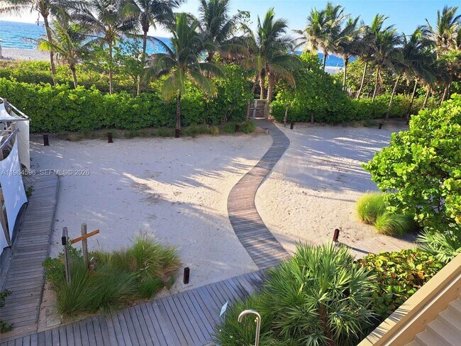 Building Photo - 2301 Collins Ave