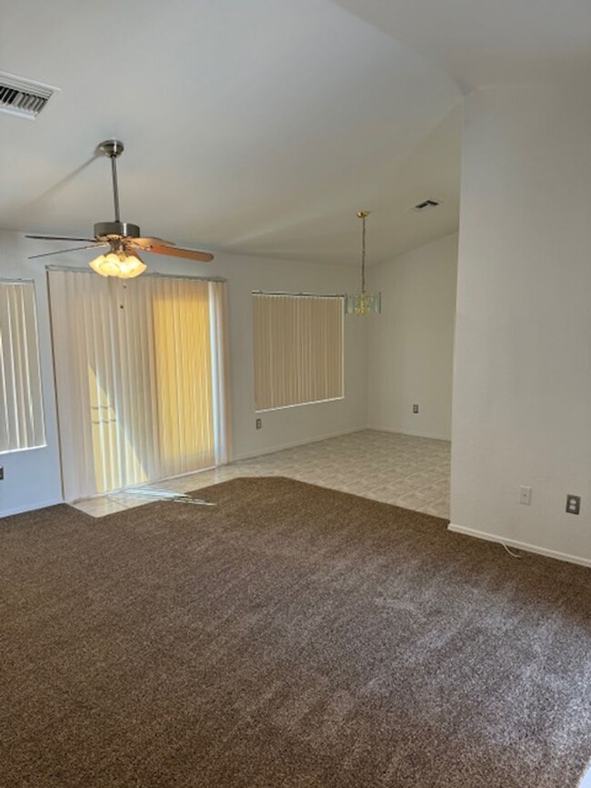 Building Photo - 2 Bedroom located in Sun City Summerlin 55+