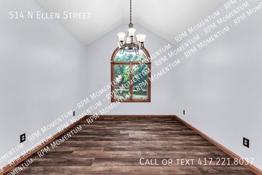 Building Photo - 514 N Ellen St