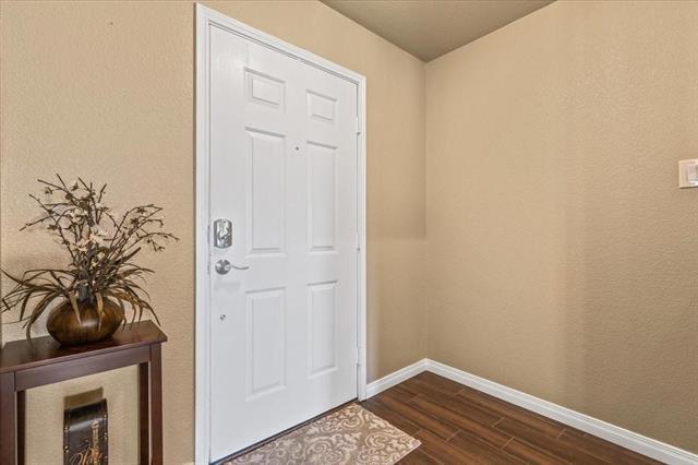 Building Photo - 2133 Burnside Dr