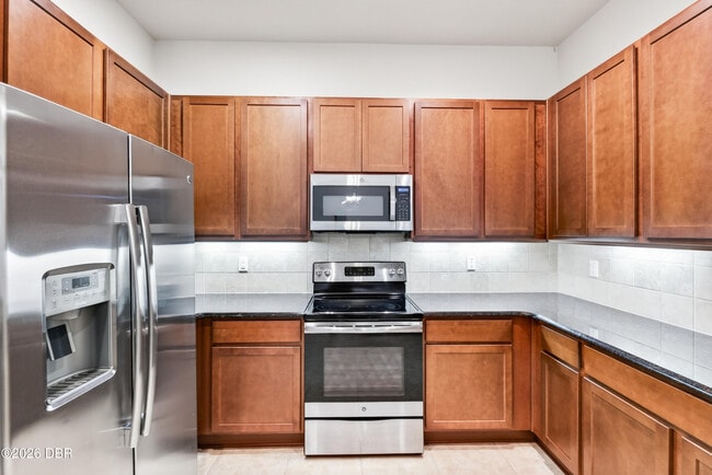 Building Photo - 802 Aldenham Ln