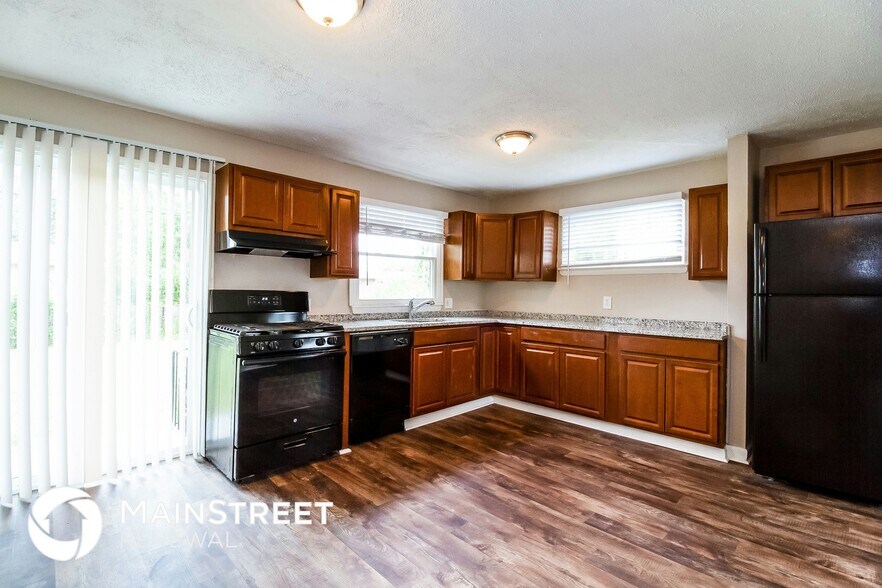 Building Photo - 1689 Geraldine Ave