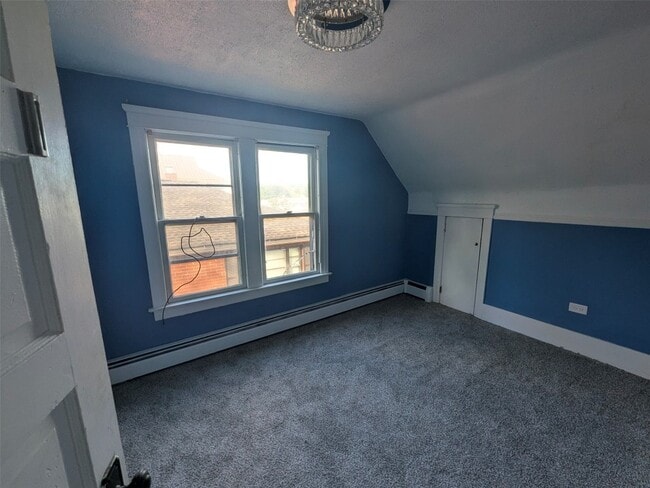 Building Photo - 309 Squires Ave
