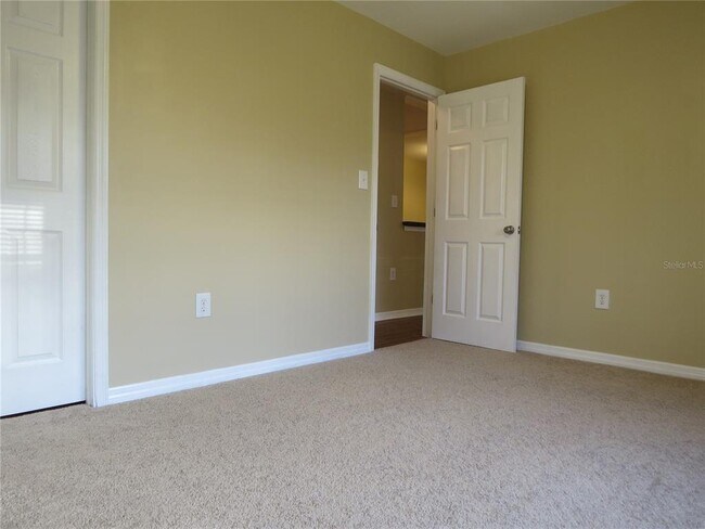 Building Photo - 136 America St