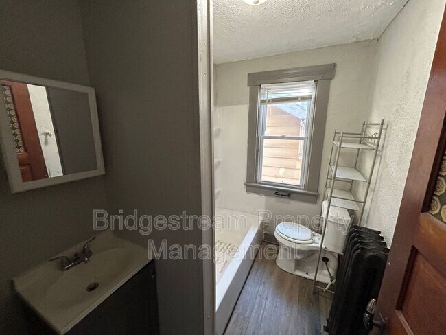 Building Photo - 2034 Stapleton Ct