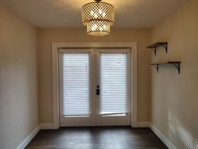 Building Photo - Urban Elegance Meets Ultimate Privacy Near Juniper Park