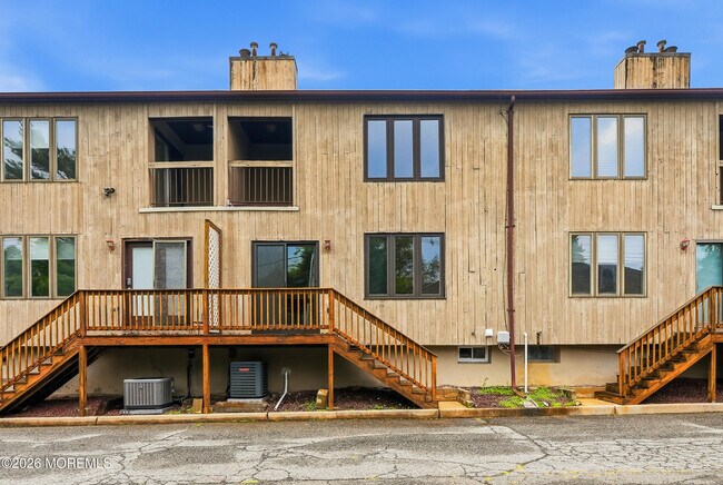 Building Photo - 108 Neptune Ave