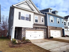 Building Photo - 3327 Glenn Hope Wy