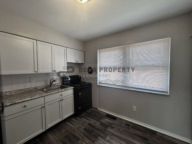 Building Photo - 7409 Olian Dr