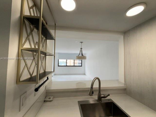 Building Photo - 540 Brickell Key Dr