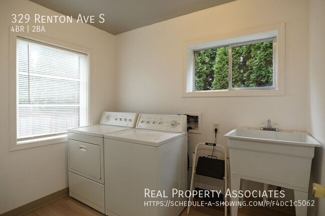 Building Photo - 329 Renton Ave S