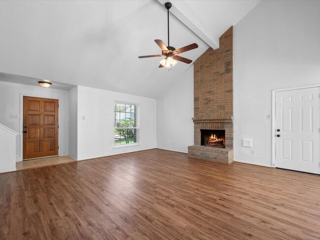 Building Photo - 16311 Salinas Ln