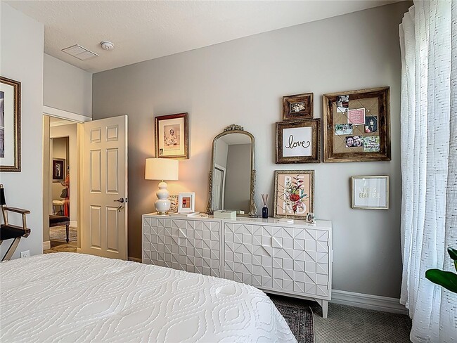 Building Photo - 588 Cantabria Dr