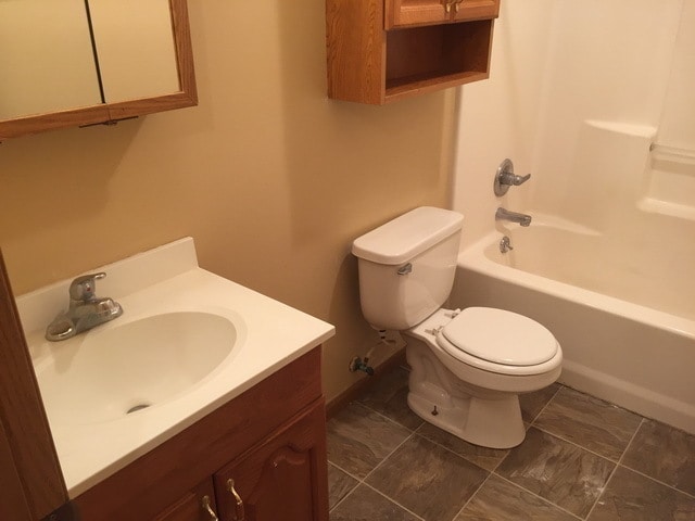 Building Photo - Pre-Leasing for 26/27 School Year