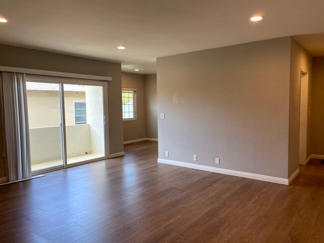Living room - 1132 16th St