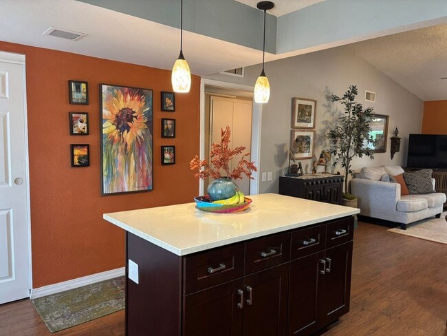 Building Photo - Enjoy this cozy 2 Bedroom, 1.75 Bathrooms, 1.5 Car Garage home in Premier Active Adult Resort Sty...
