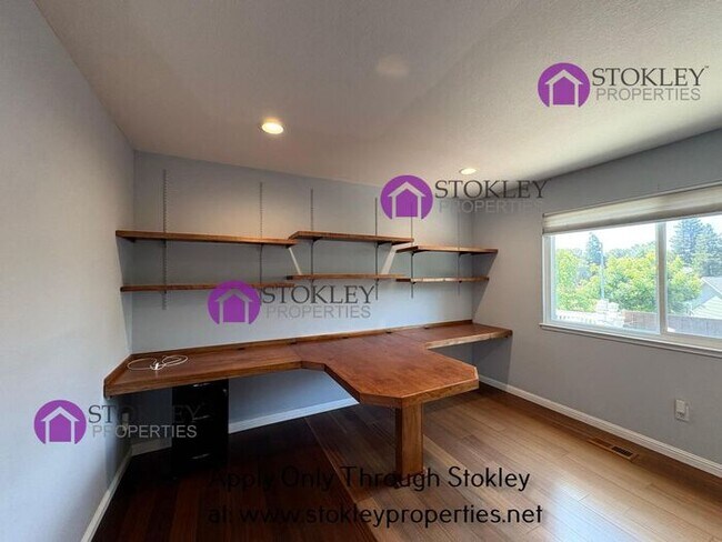 Building Photo - 55 St Thomas Ln