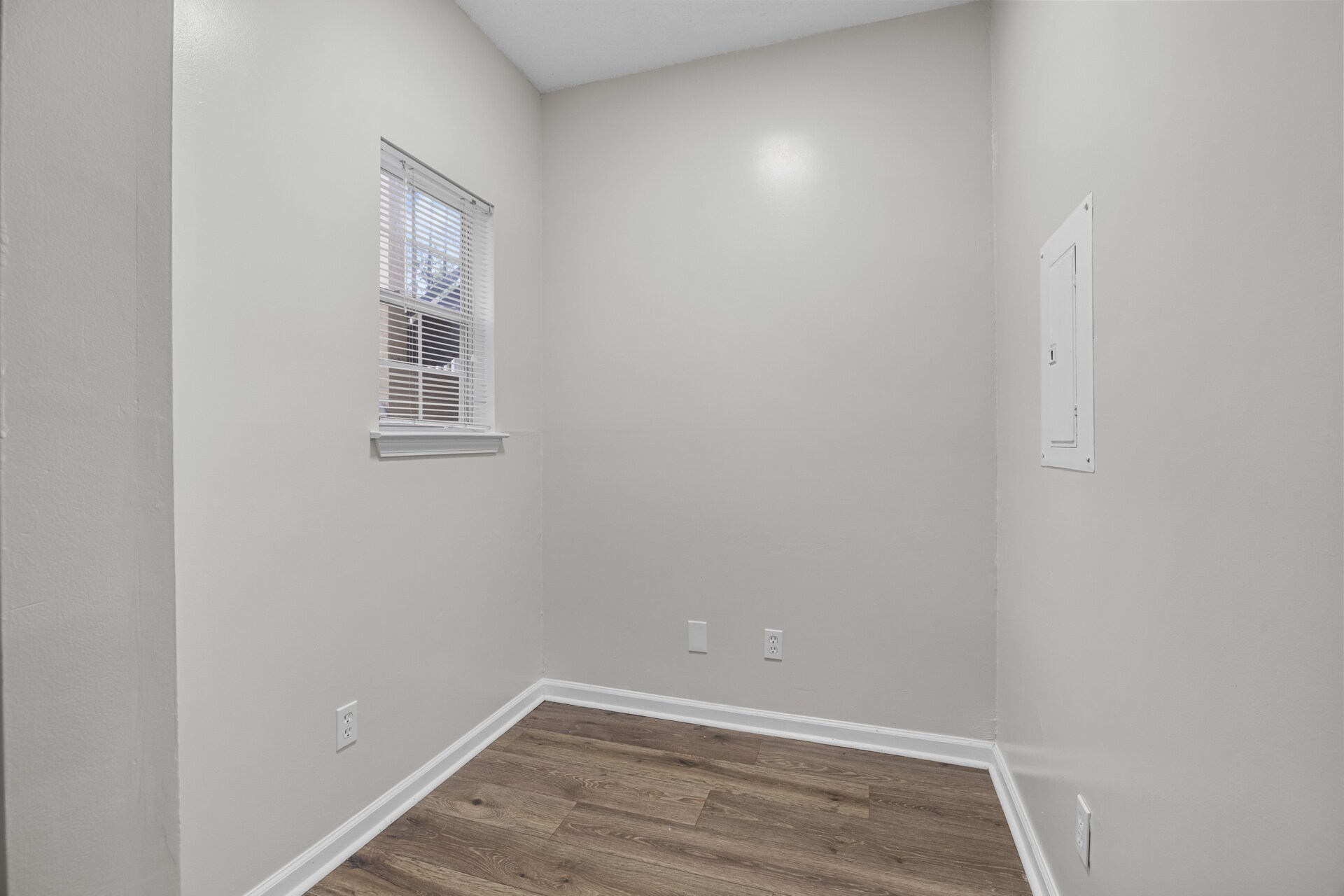 Building Photo - 4104 Walden Park Dr