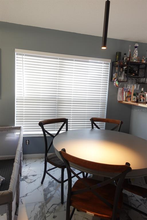 Building Photo - 6039 White Sails Dr