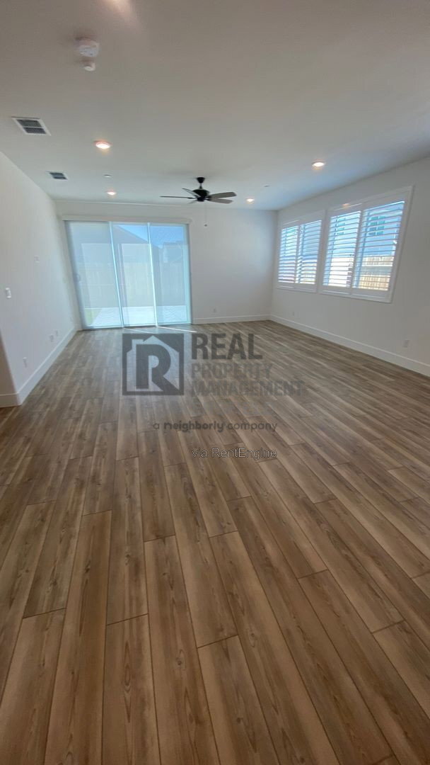 Building Photo - 6617 Shaver Dr