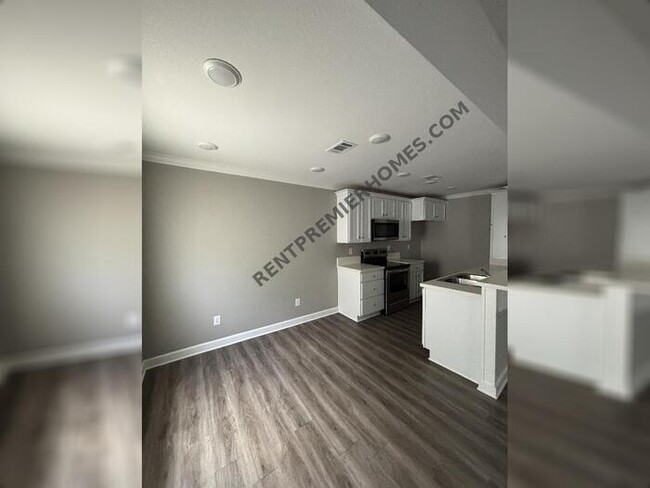Building Photo - 55 Buena Vis Dr