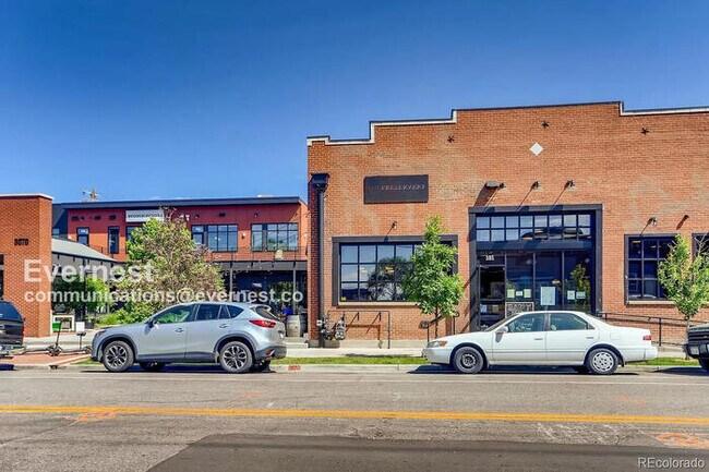 Building Photo - 3101 Blake St