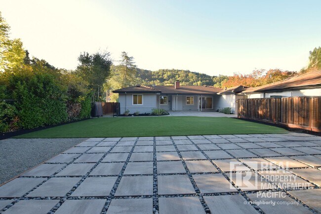 Building Photo - 3-Bedroom Retreat with Expansive Backyard ...