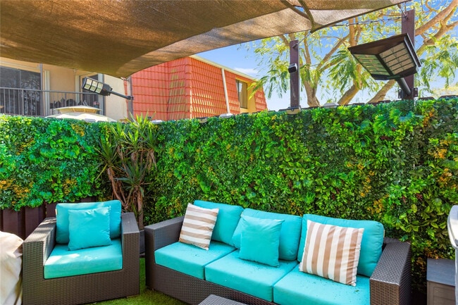 Building Photo - 22940 Oxford Pl