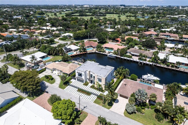 Building Photo - 2817 NE 35th St