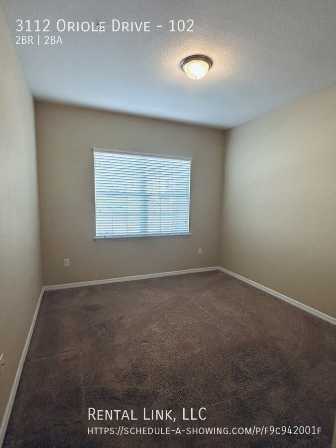 Building Photo - 3112 Oriole Dr
