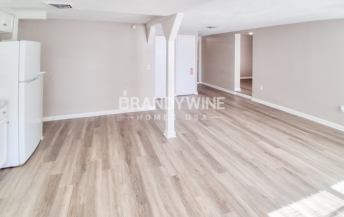 Building Photo - 7307 Cypress Dr