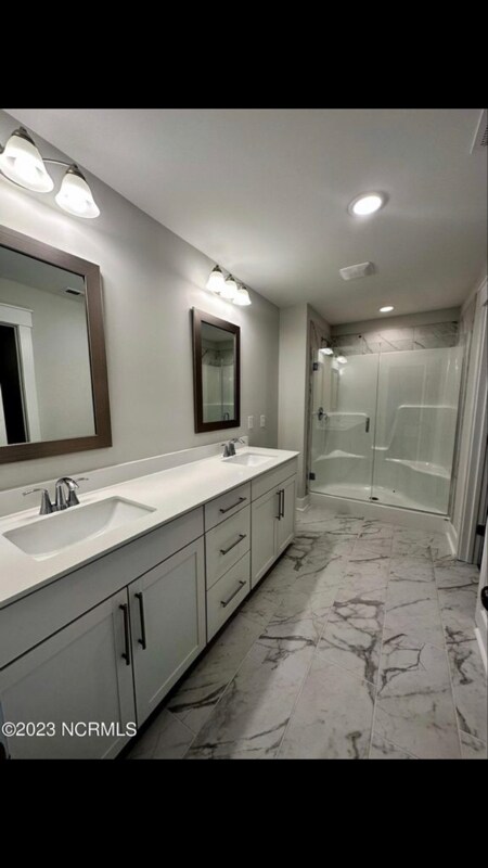 Building Photo - 623 Muscadine Ln