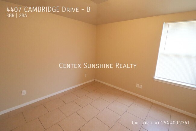 Building Photo - 4407 Cambridge Dr