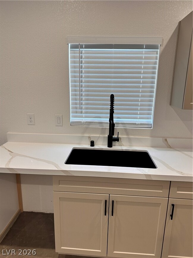 Building Photo - 2570 Bonano Ct