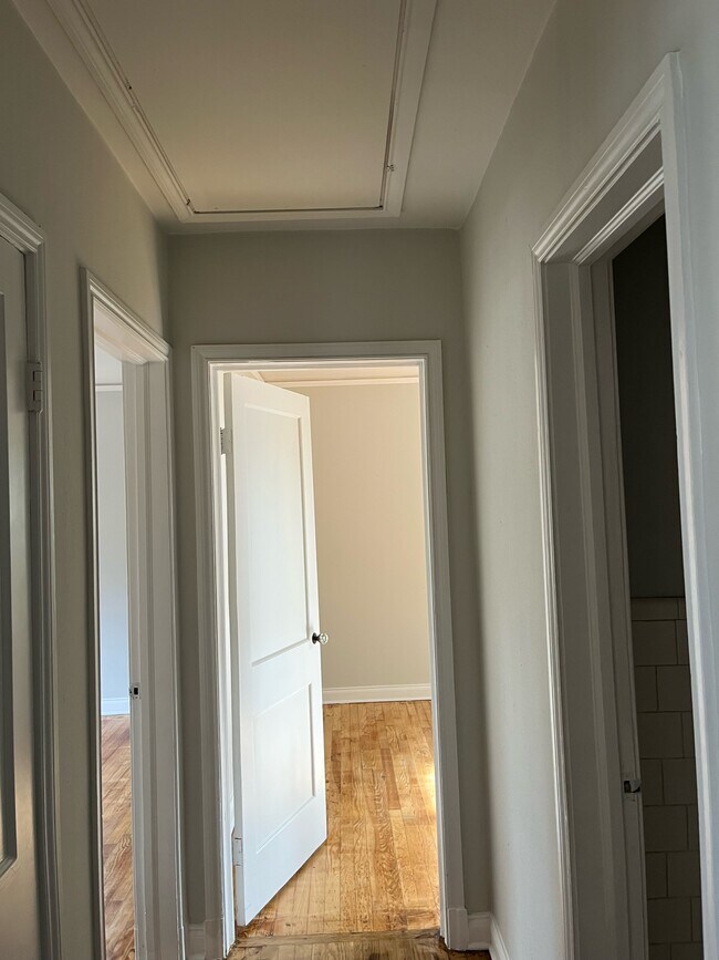 Building Photo - 2227 E 40th St